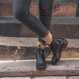 Blundstone 1671 Black Heeled Chelsea Boots